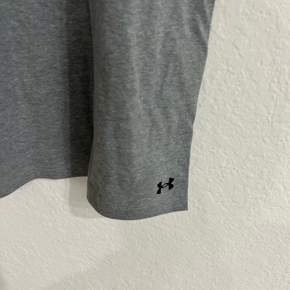 UNDER ARMOUR • Grey Crew Neck T-shirt • size M •’ - Picture 3 of 6